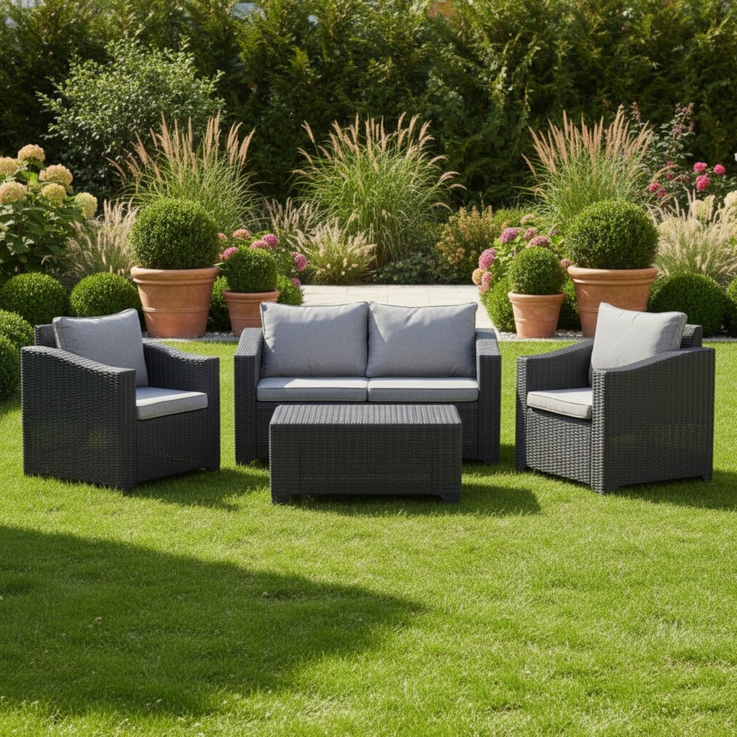 Grand  Two Set 4 seaters